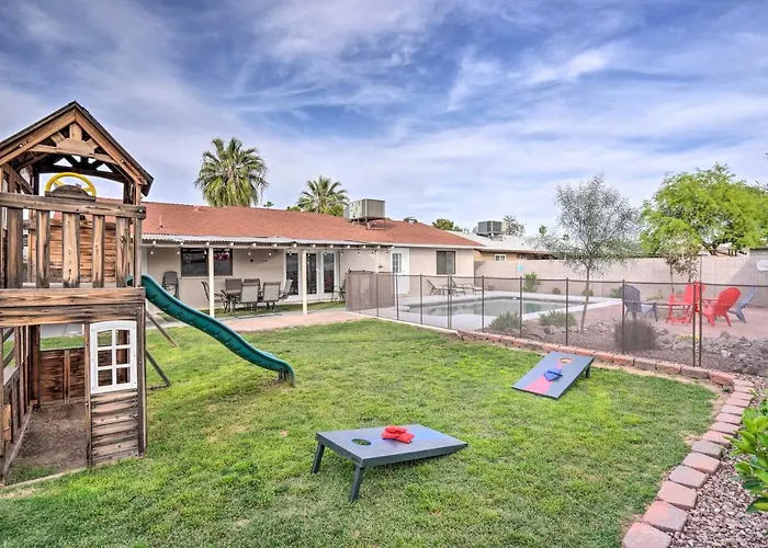 Private Pool + Playground: Family Home! * Phoenix